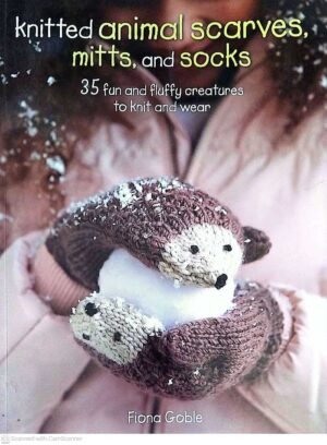 צילום של הספר Knitted Animal Scarves, Mitts, and Socks / Fiona Goble (CICO Books, 2015)