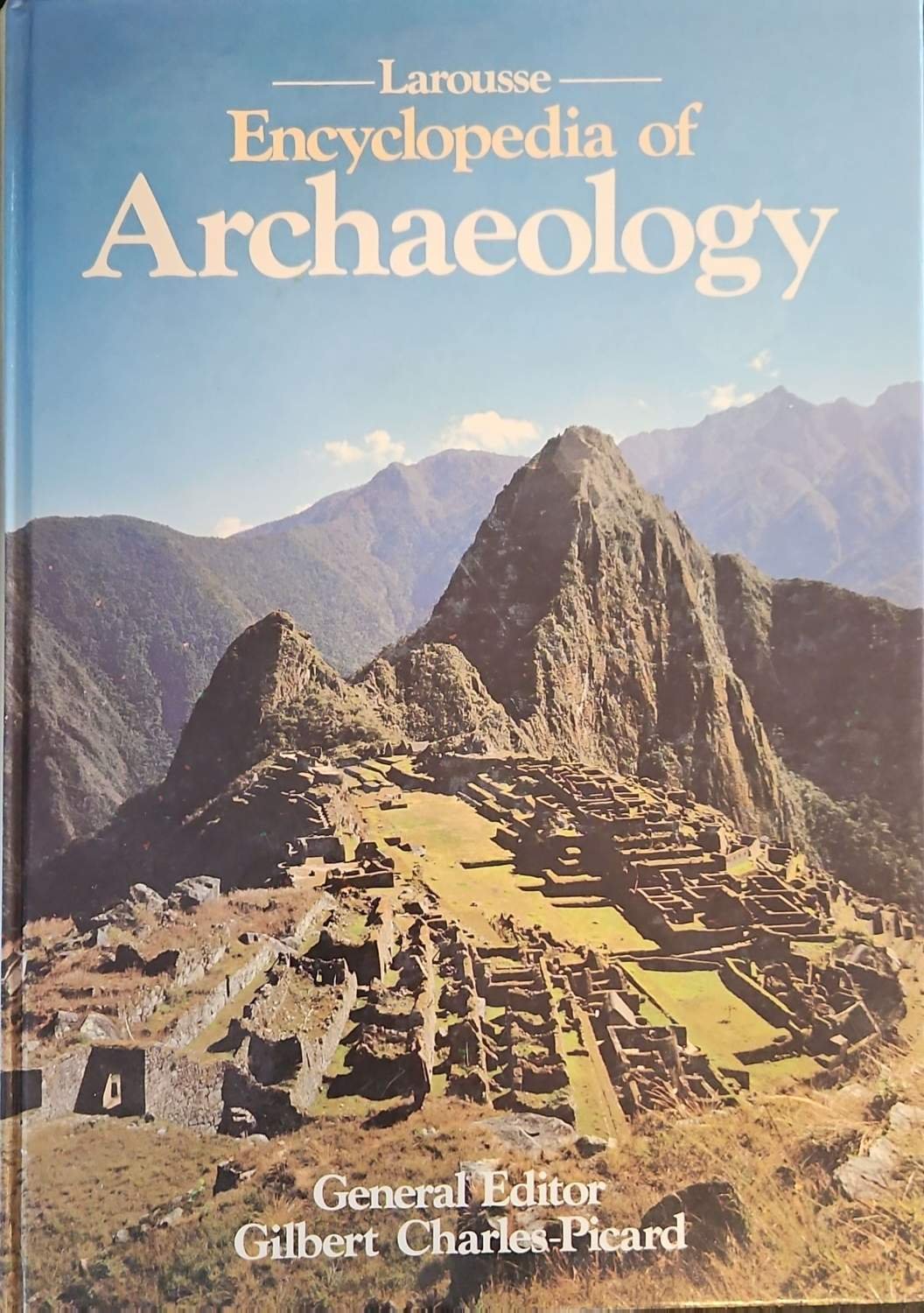 צילום של הספר Larousse Encyclopedia of Archaeology / Gilbert Charles-Picard (Editor)
